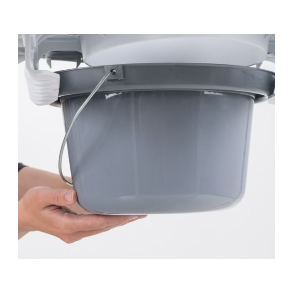Bucket with lid for King Commodes